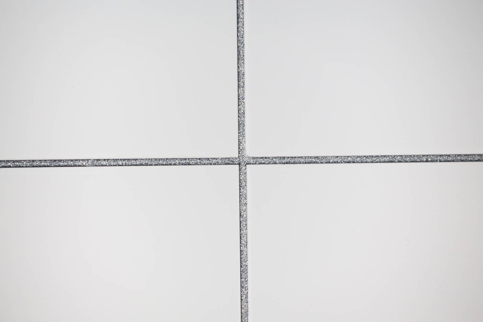 Joint de carrelage gris pailleté en cartouche - Shinning Silver - Réno Joint